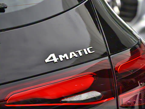 2025�� GLC 260 L 4MATIC ������