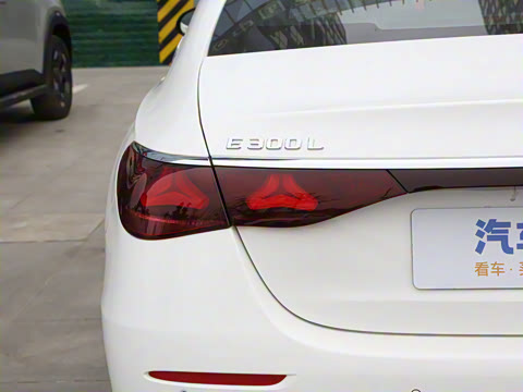 2025�� �Ŀ� E 300 L ʱ����