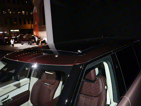 2025�� 4.4 V8 SV�й�ʮ����߶���