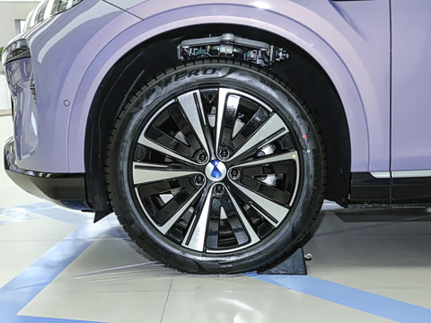 2025�� 702 �Ǽ�˫�������ٰ�