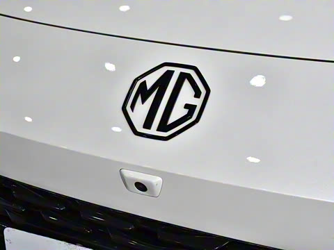 2025�� 2.0T Trophy+ �����˶���