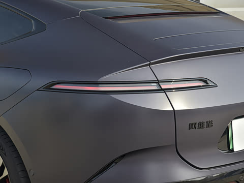 2024�� 650 ����������GT��