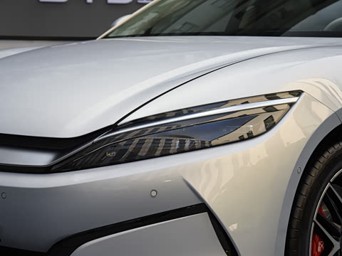 2025�� EV ���������״��콢��