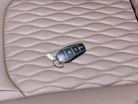 2025�� EV �Ǽݰ� 701KM������