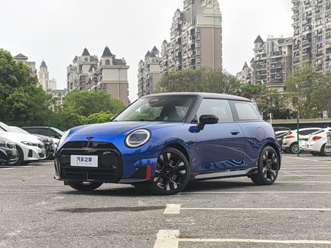 2025�� JOHN COOPER WORKS