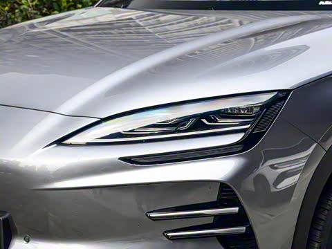 2025�� EV �Ǽݰ� 605km �콢��