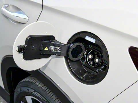 2025�� EV �Ǽݰ� 520km ������