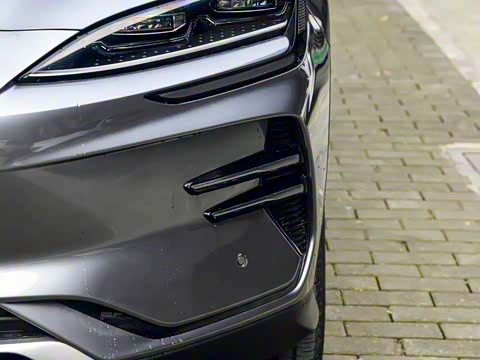 2025�� EV �Ǽݰ� 605km �콢��