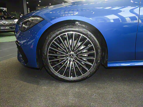 2025�� CLE 260 ���ܳ�