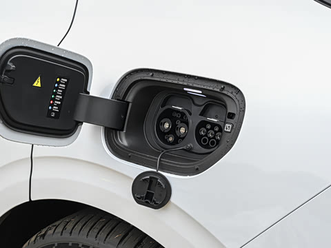 2025�� �����������Ǽݰ� 100kWh