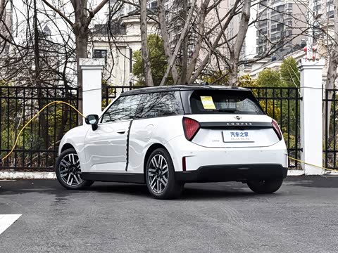 2025�� 456km COOPER E ������