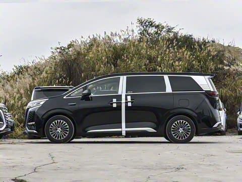 2025�� EV �Ǽݰ� 600 ���������