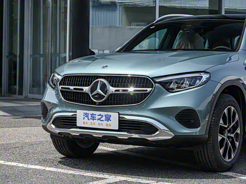 2025�� �Ŀ� GLC 260 L 4MATIC ������