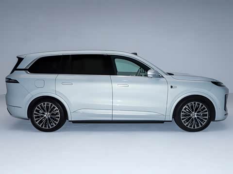 2025�� ����Ultra+ �߶���