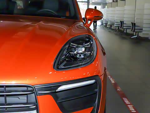 2025�� Macan 2.0T ���ΰ�