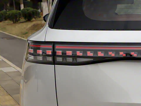 2025�� 210Max���Ȱ� 6��