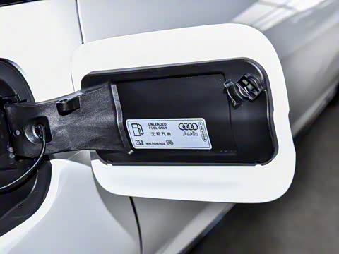 2025�� 200���������� 40 TFSI ���������� B&O ��ҹ��