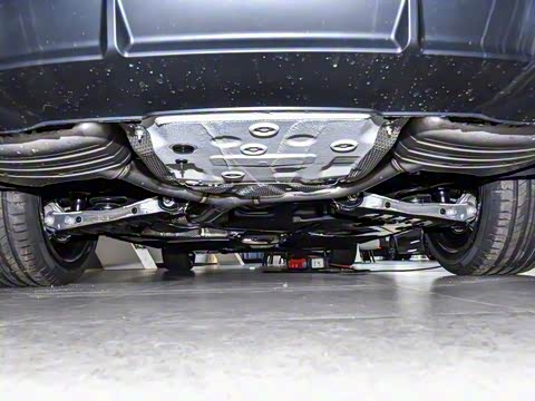 2025�� 200���������� 40 TFSI ���������� B&O ��ҹ��