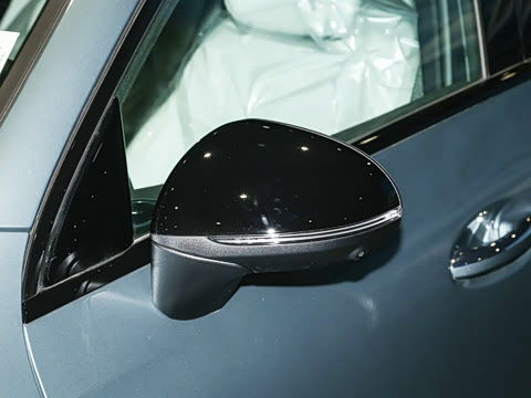 2025�� GLC 300 4MATIC ����SUV