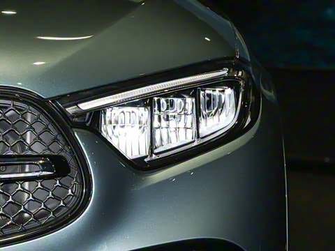 2025�� GLC 300 4MATIC ����SUV