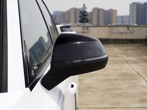 2025�� quattro 45�����ذ� 40 TFSI ������