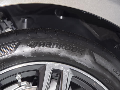 2025�� 530Li ������ M�˶���װ