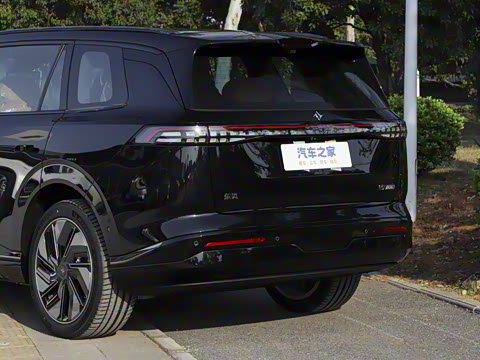 2025�� 636Ultra���Ȱ� 5��