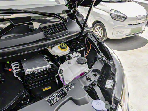 2025�� 2.0T �����