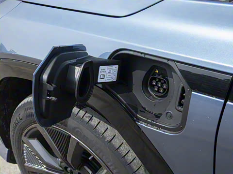 2025�� ����������Max