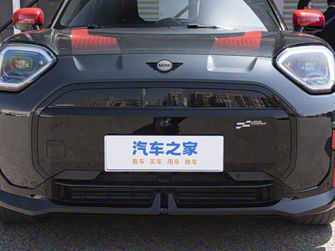 2025�� JOHN COOPER WORKS