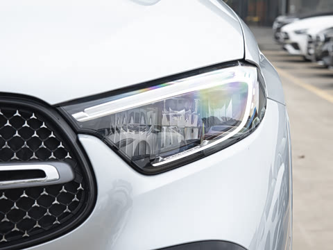 2025�� GLC 300 L 4MATIC ������ 5��