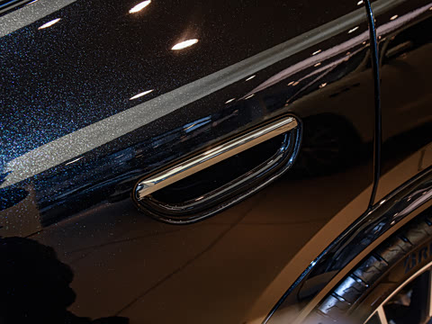 2023�� 3.0T Trofeo