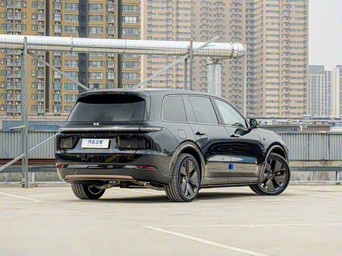 2025�� Ultra ���ܻ��°�