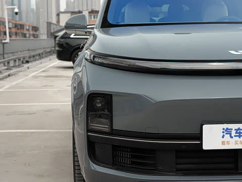 2025�� Ultra ���ܻ��°�