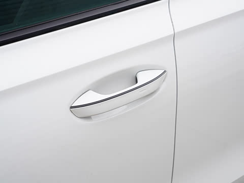 2025�� Pro 380TSI �ǿ���ҫ��