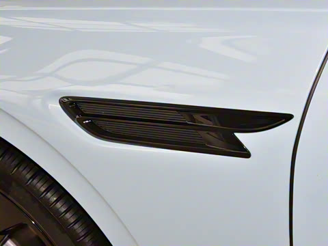 2024�� V8 Edition 8