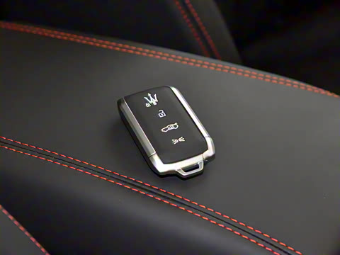 2023�� 3.0T Trofeo