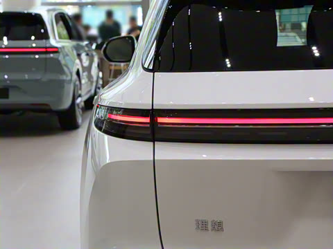 2025�� Ultra ���ܻ��°�