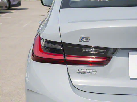 2025�� eDrive 40 L ��ҹ��װ