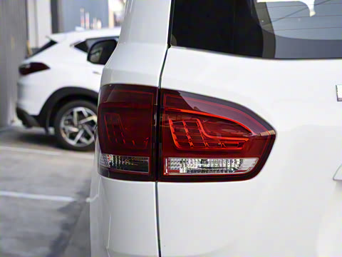 2025�� 2.0L �ֶ��м����а� CNG 7��