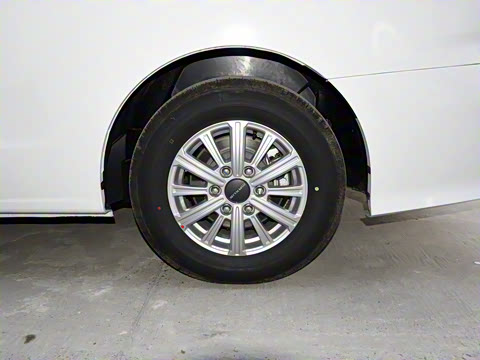 2025�� 2.0L �ֶ��м����а� CNG 7��