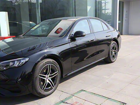 2025�� E 260 �˶���