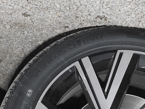 2025�� 330TSI ��Ŀ ������