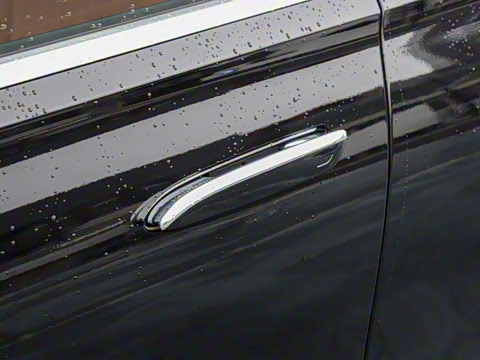 2025�� S 400 L ������