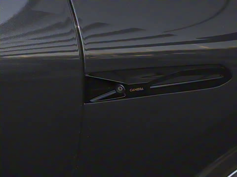 2025�� 700 Ultra�������������״��