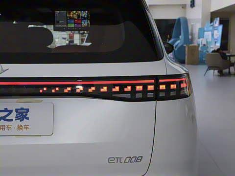 2025�� 210Ultra���Ȱ� 6��