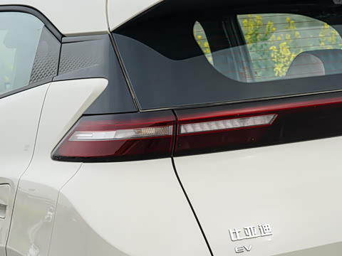 2025�� �Ǽݰ� 305km ���ɰ�