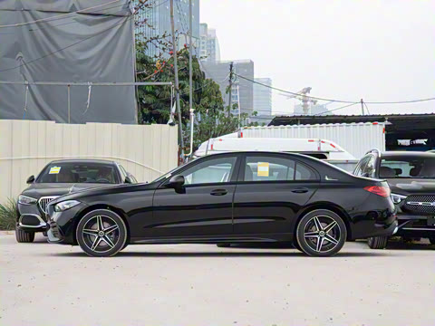 2025�� �Ŀ� C 260 L �ҹ�˶���