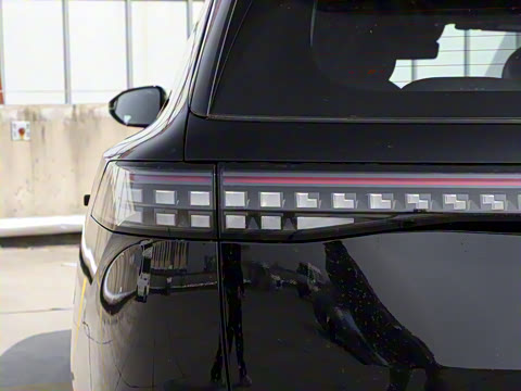 2025�� 210Ultra���̰� 6��