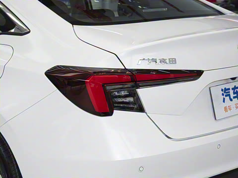 2025�� 240TURBO CVT�Ƽ���